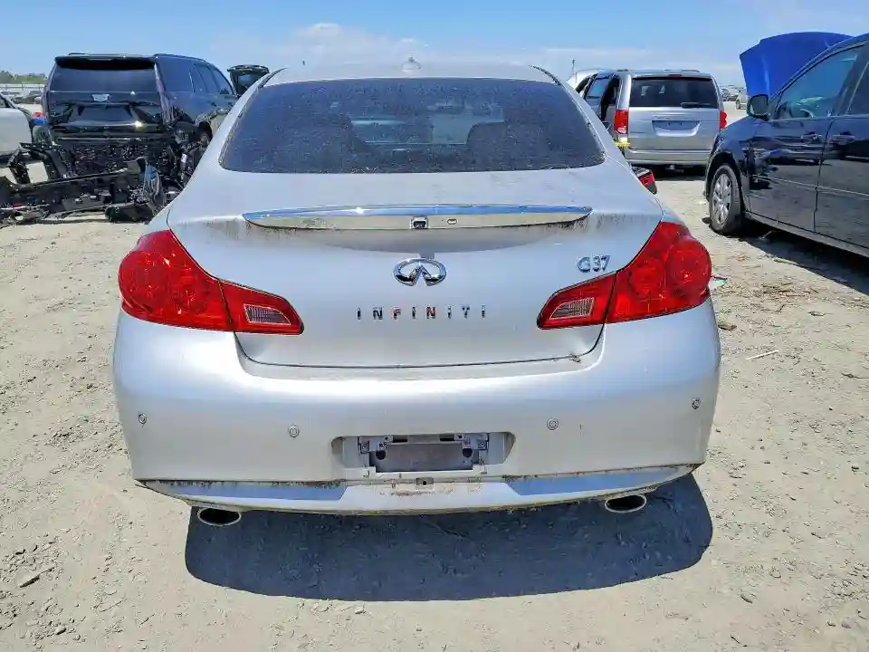 JN1CV6AP8DM711525 2013 INFINITI G37-5