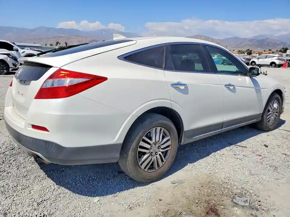 5J6TF3H34DL005390 2013 HONDA CROSSTOUR-2