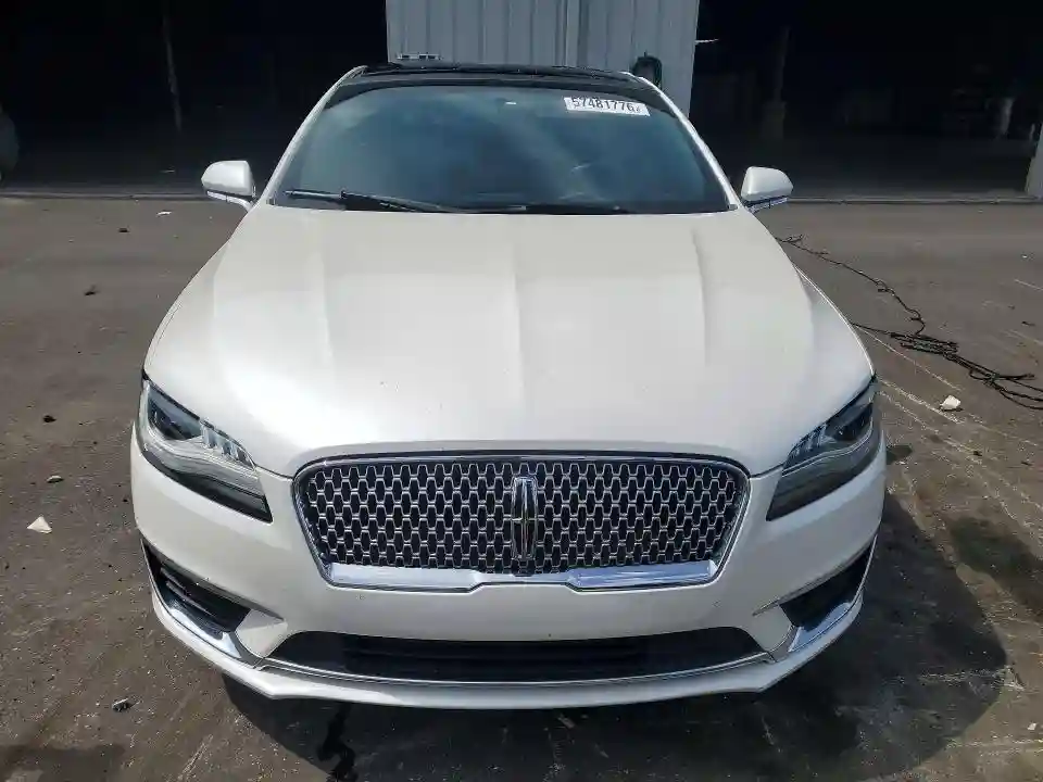 3LN6L5E98JR607539 2018 LINCOLN MKZ-4