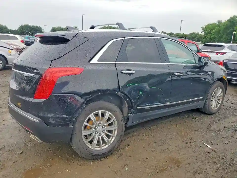 1GYKNDRS7JZ185662 2018 CADILLAC XT5-2