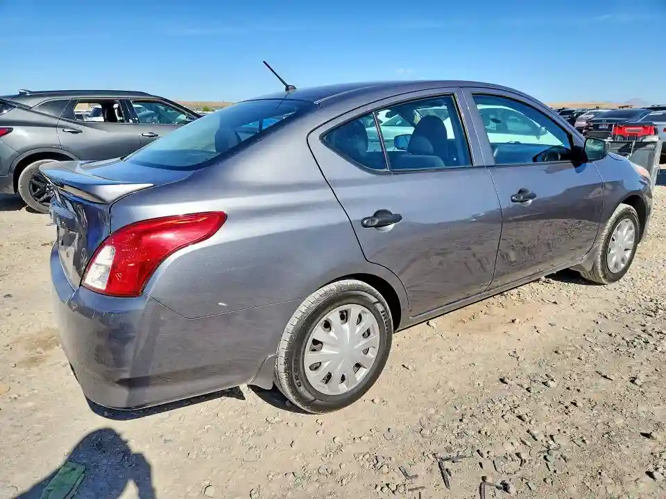 3N1CN7AP2JL854367 2018 NISSAN VERSA-2