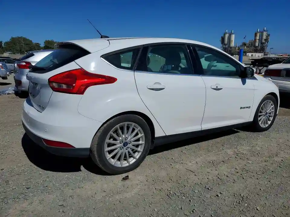 1FADP3R49HL224520 2017 FORD FOCUS-2