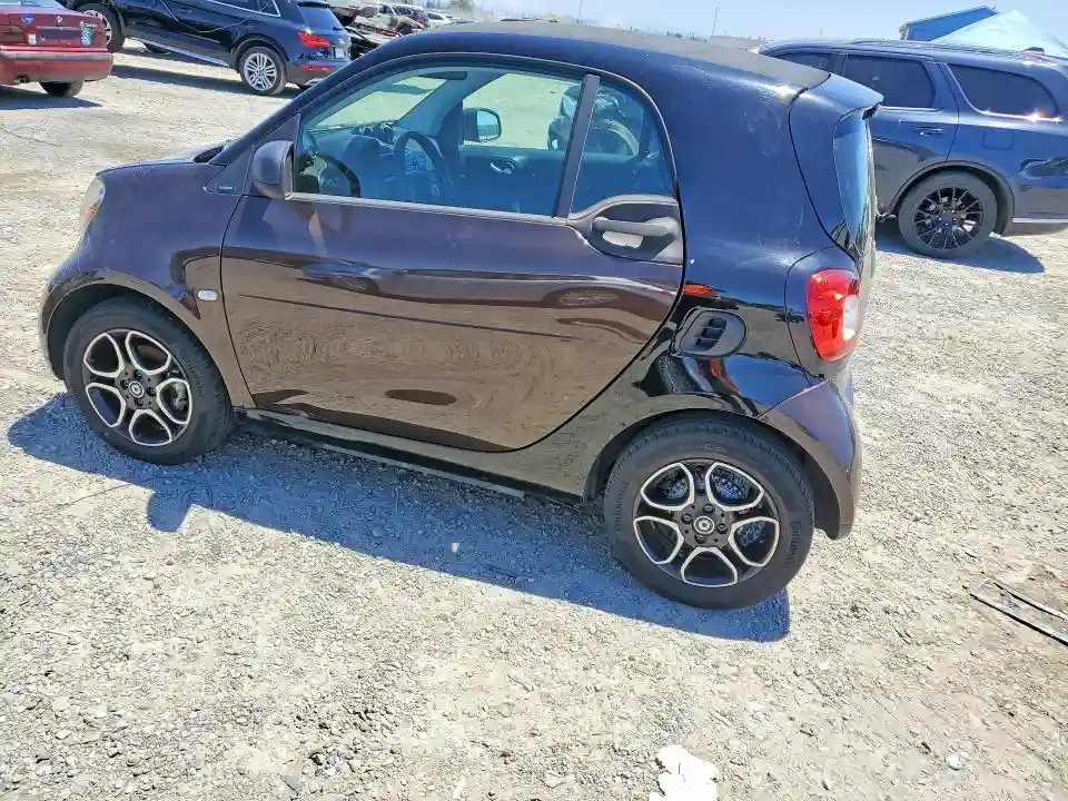 WMEFJ9BA2JK308828 2018 SMART FORTWO-1