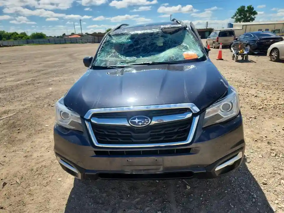 JF2SJAWC7JH542214 2018 SUBARU FORESTER-4