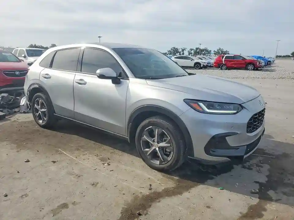 3CZRZ1H73SM733030 2025 HONDA HR-V-3