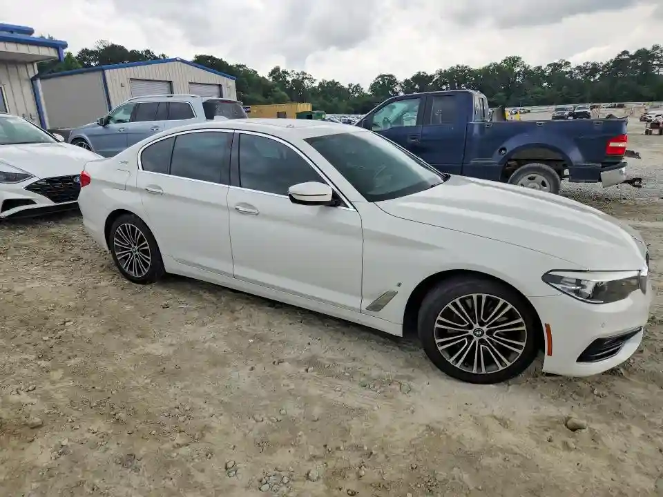 WBAJA9C5XJB032745 2018 BMW 5 SERIES-3