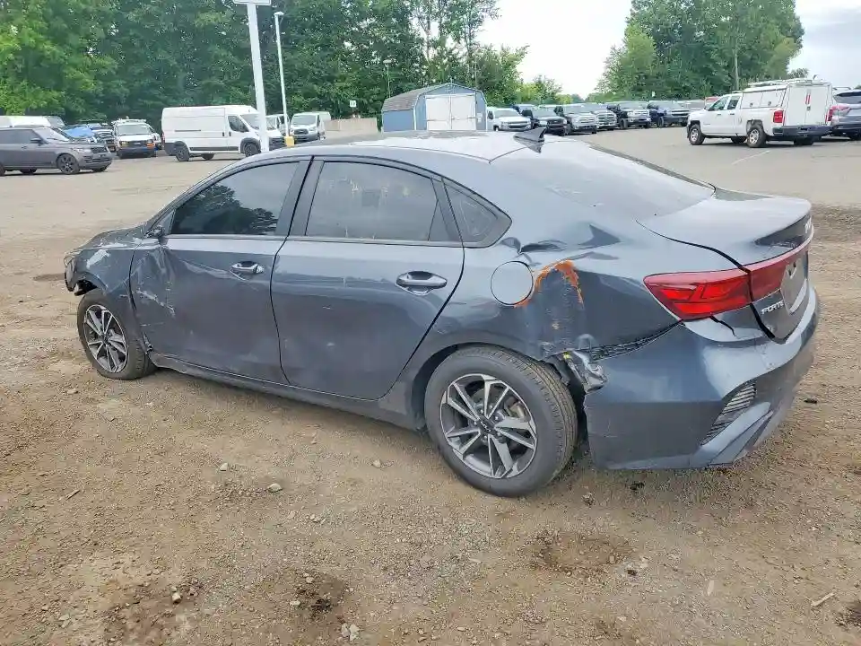 3KPF24AD1NE454608 2022 KIA FORTE-1