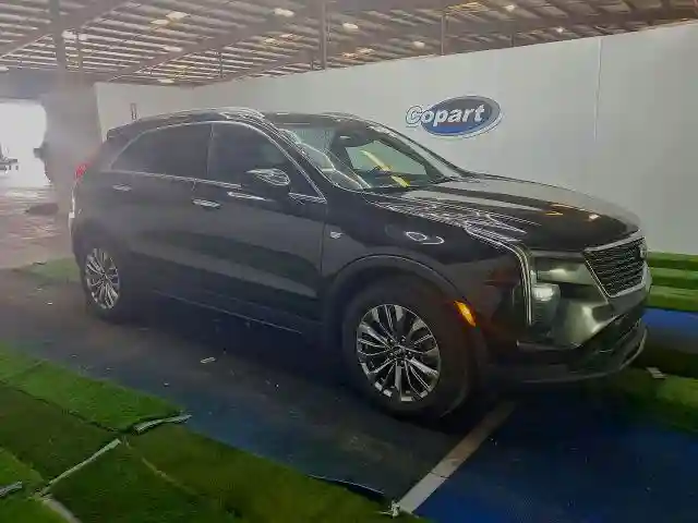 1GYFZCR4XRF213291 2024 CADILLAC XT4-3