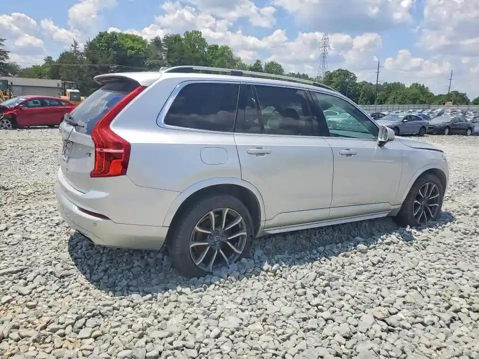 YV4A22PK0J1340453 2018 VOLVO XC90-2