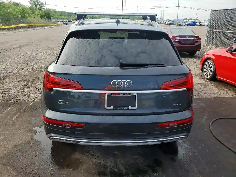 WA1AAAFY7M2093883 2021 AUDI Q5-5
