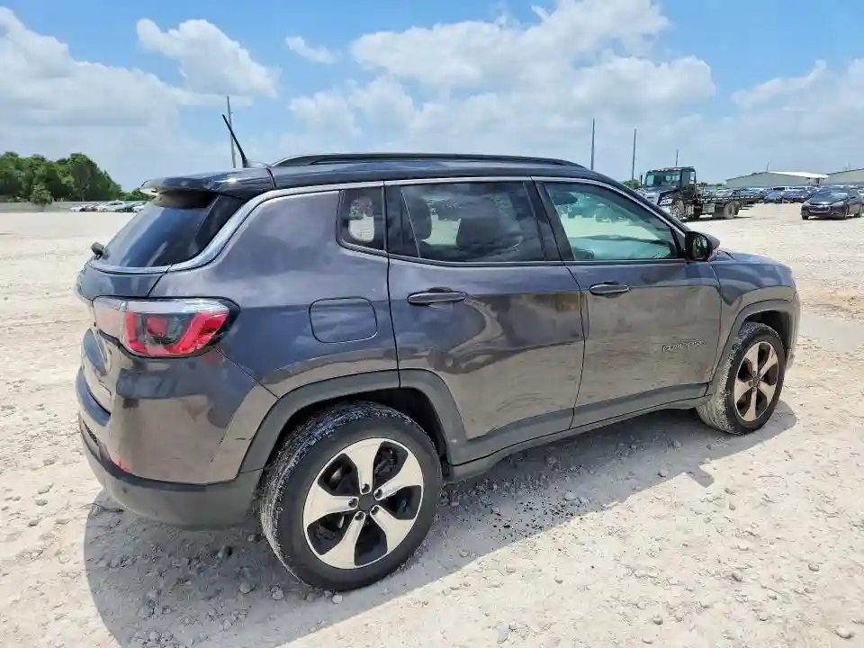 3C4NJDBB0JT201488 2018 JEEP COMPASS-2