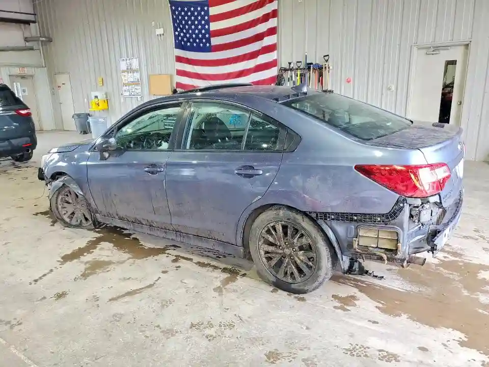 4S3BNAH60J3008883 2018 SUBARU LEGACY-1