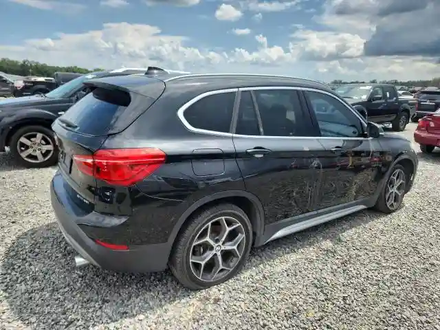 WBXHU7C30J3H43138 2018 BMW X1-2
