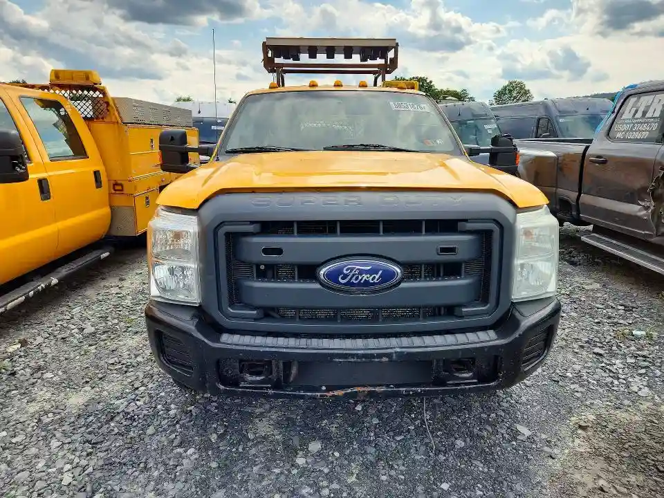 1FD8W3G69FED21457 2015 FORD F350-4