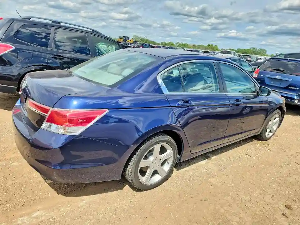 1HGCP2F37CA123686 2012 HONDA ACCORD-2