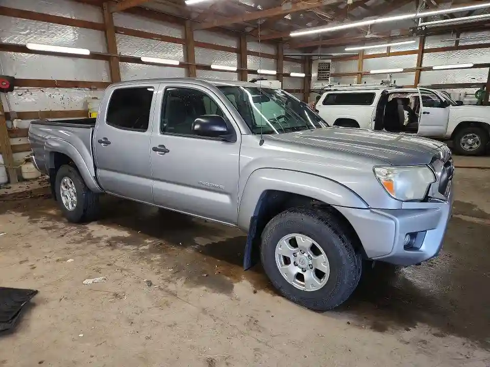 3TMLU4EN7FM174781 2015 TOYOTA TACOMA-3
