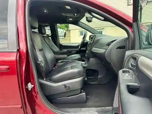 2C4RDGEG1HR738000 2017 DODGE CARAVAN-4