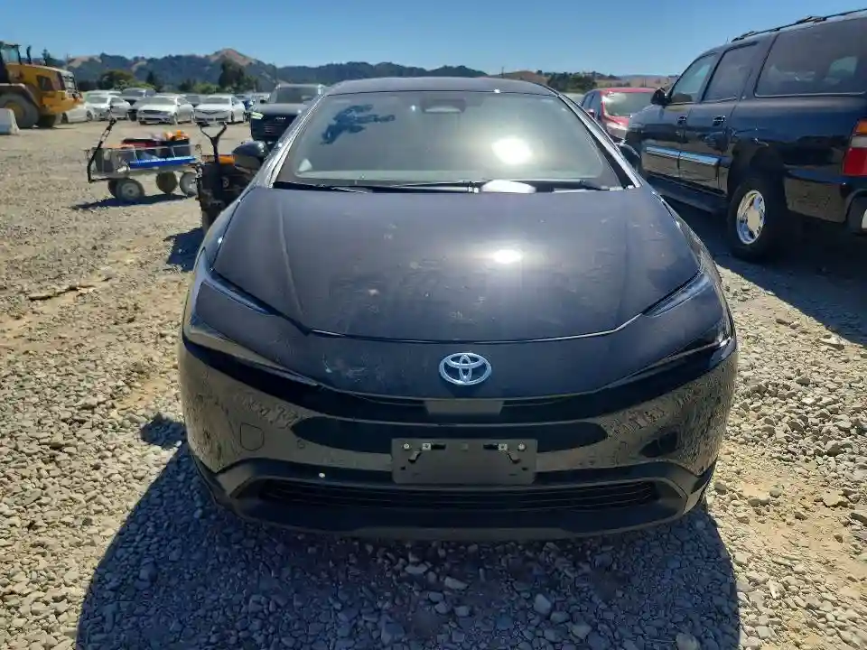 JTDACAAU7T3075574 2026 TOYOTA PRIUS-4