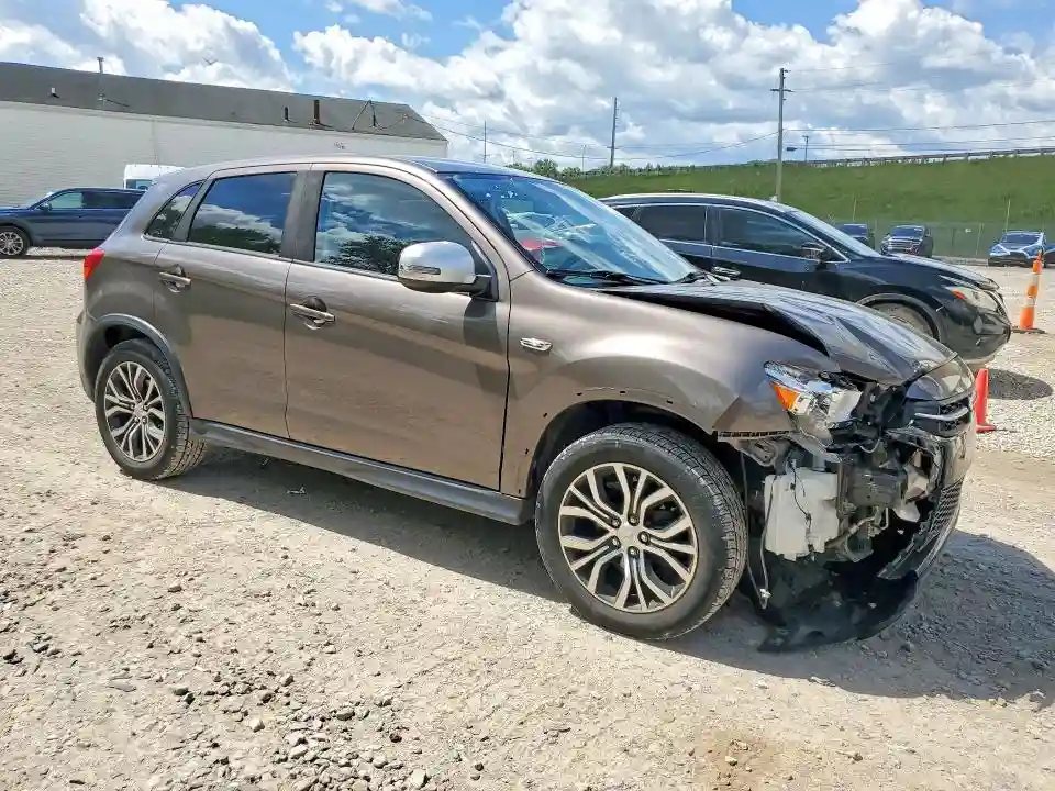 JA4AR3AU3JZ024054 2018 MITSUBISHI OUTLANDER-3