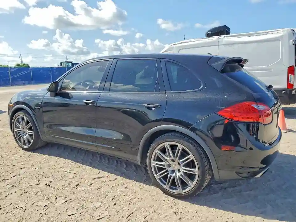 WP1AE2A24BLA92800 2011 PORSCHE CAYENNE-1