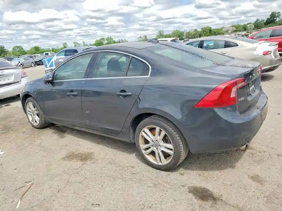 YV1612FH2D2186323 2013 VOLVO S60-1