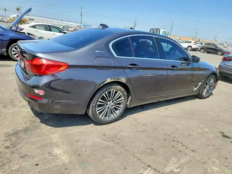 WBAJA9C52KB254309 2019 BMW 5 SERIES-2