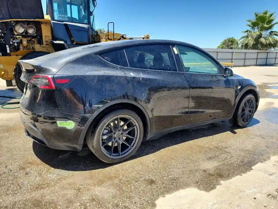 5YJYGDED9MF162993 2021 TESLA MODEL Y-2