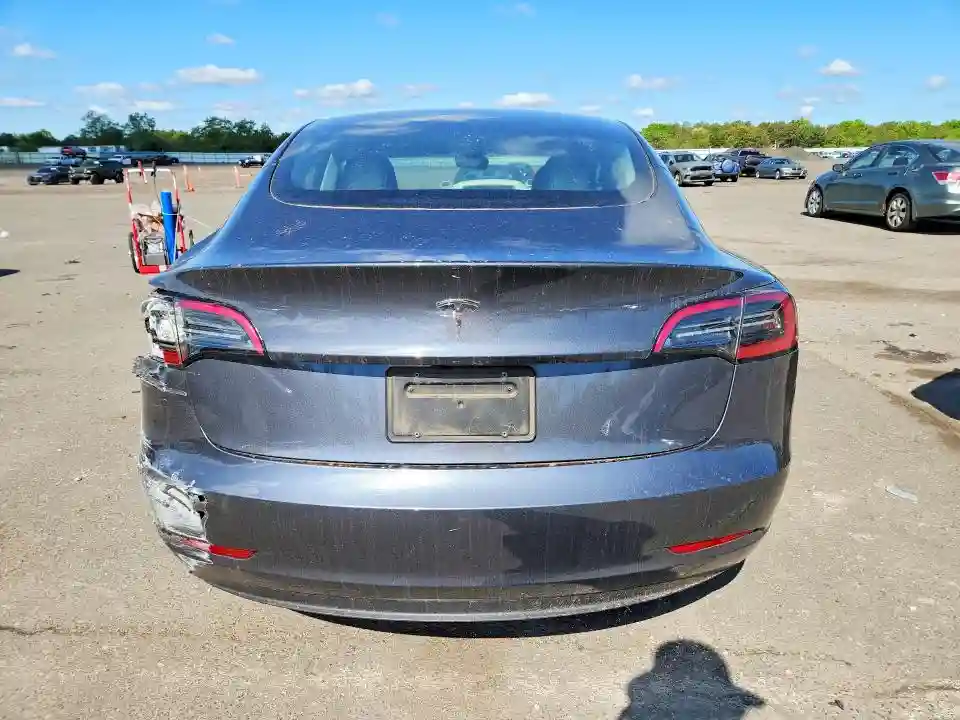 5YJ3E1EA9PF679168 2023 TESLA MODEL 3-5
