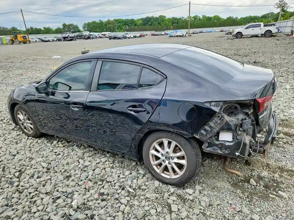 3MZBN1U77JM225938 2018 MAZDA 3-1