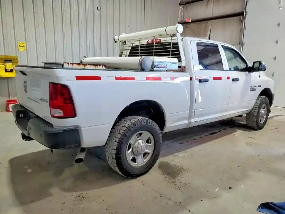 3C6UR5CJ8JG276276 2018 RAM ALL MODELS-2