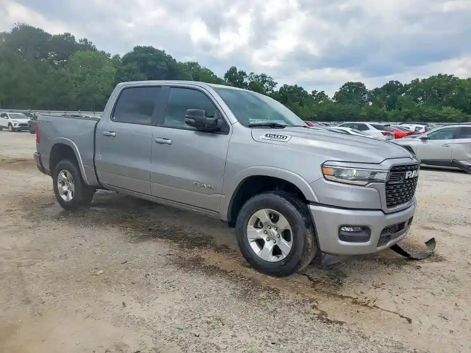 1C6SRFFP7SN735366 2025 RAM 1500-3