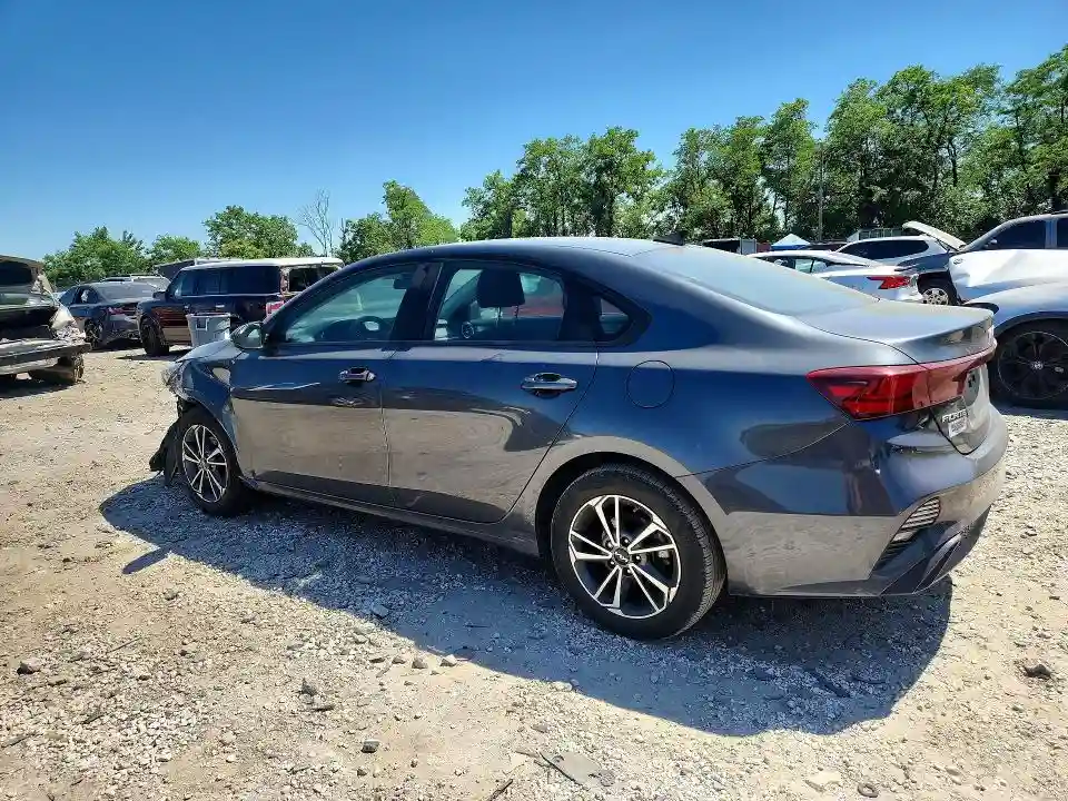 3KPF24AD9NE462164 2022 KIA FORTE-1