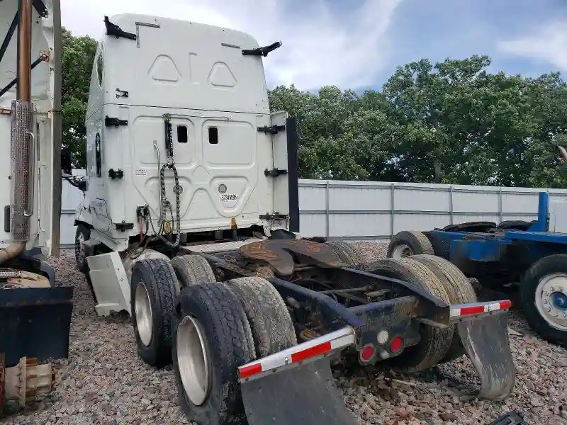 1FUJGLBG4FLGL1283 2015 FREIGHTLINER ALL OTHER-2