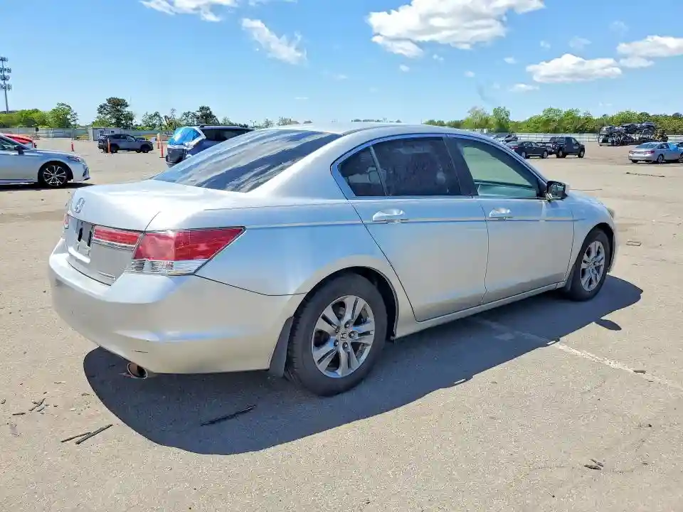 1HGCP2F6XCA083243 2012 HONDA ACCORD-2