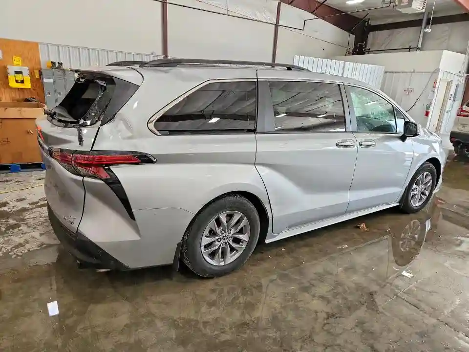 5TDKSKFC6NS069389 2022 TOYOTA SIENNA-2
