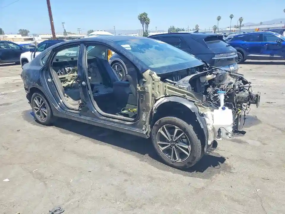 3KPF24AD0NE503796 2022 KIA FORTE-3