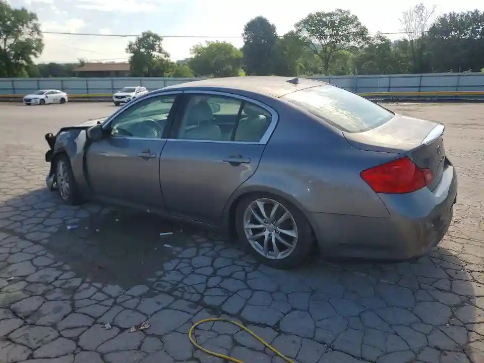 JN1CV6AR9BM405545 2011 INFINITI G37-1