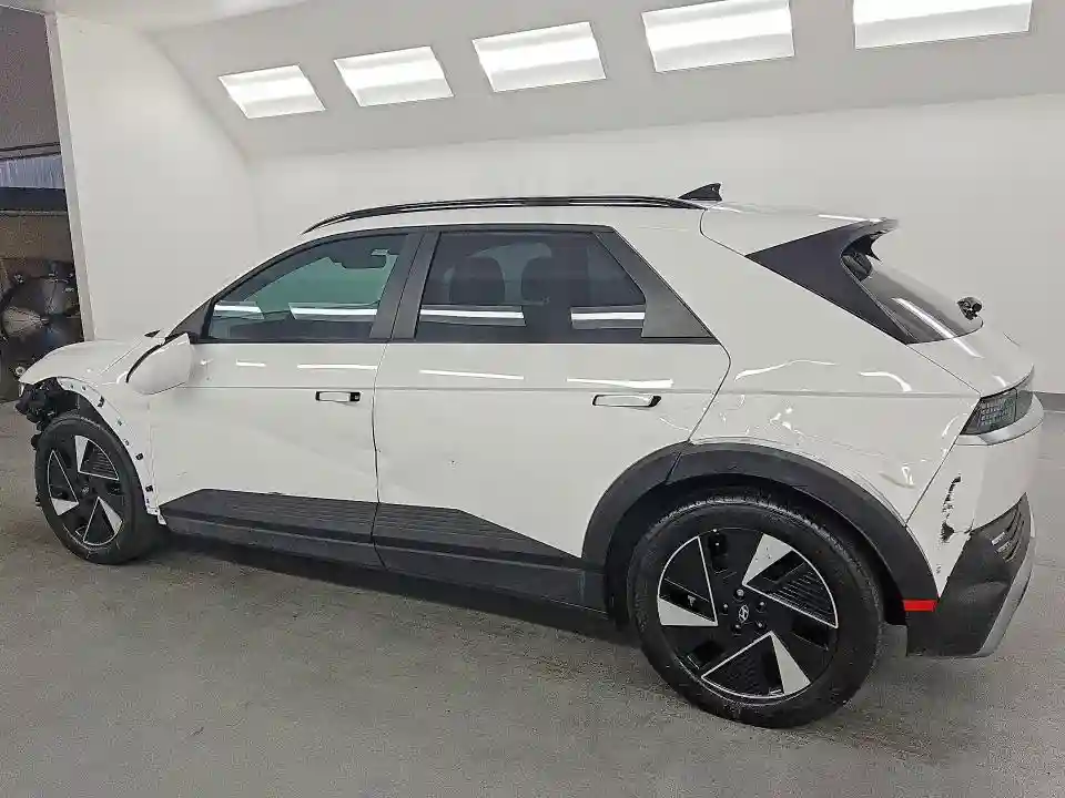 7YAKN4DA7SY014477 2025 HYUNDAI IONIQ-1