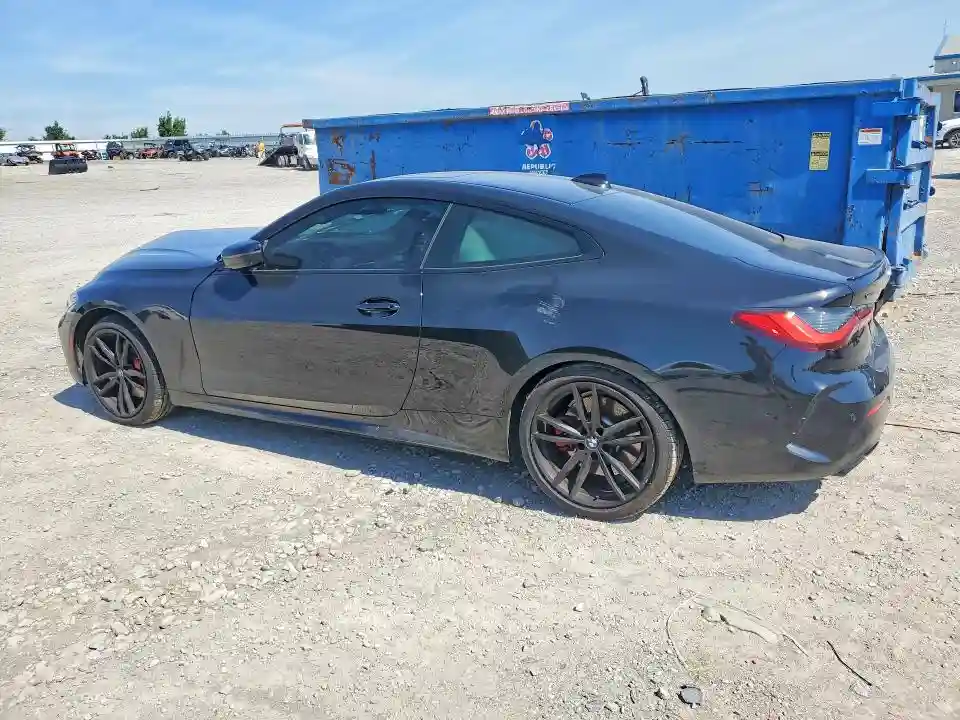 WBA13AR03MCF67022 2021 BMW M4-1