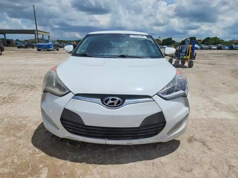KMHTC6AD8HU310759 2017 HYUNDAI VELOSTER-4