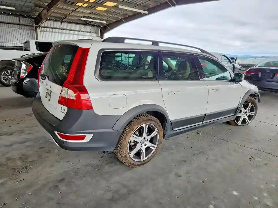 YV4902BZ0D1163114 2013 VOLVO XC70-2