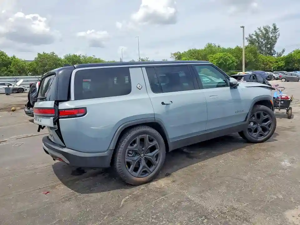7PDSGBBA9SN054322 2025 RIVIAN RIS-2
