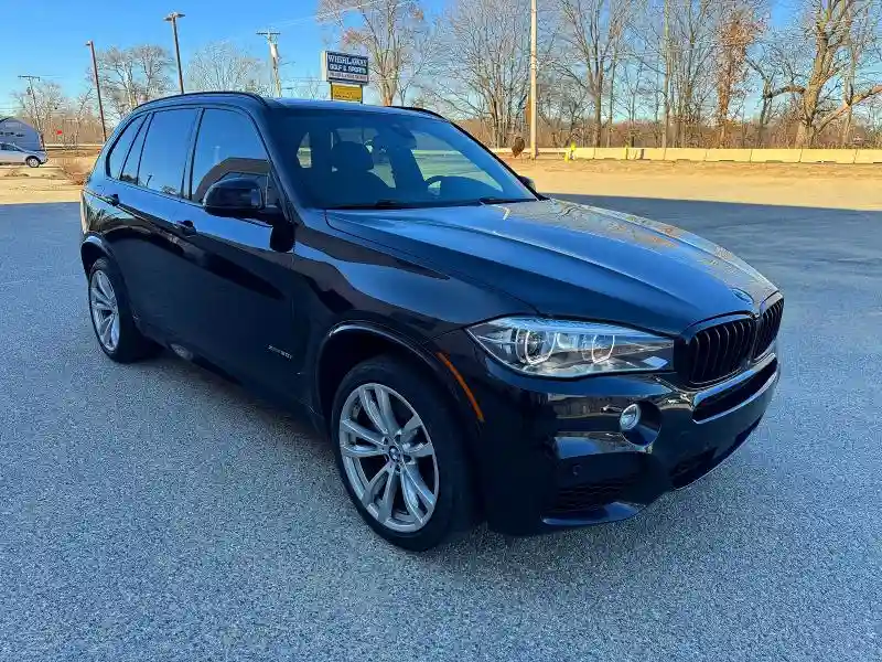 5UXKR6C55J0U15260 2018 BMW X5-1