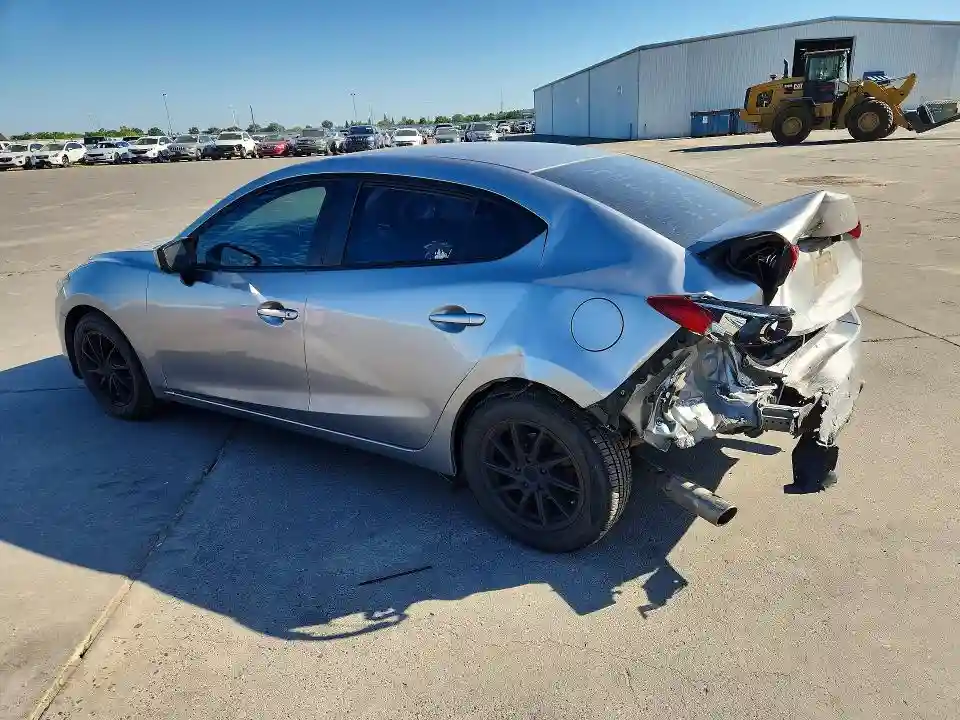 3MZBM1T72GM313907 2016 MAZDA 3-1