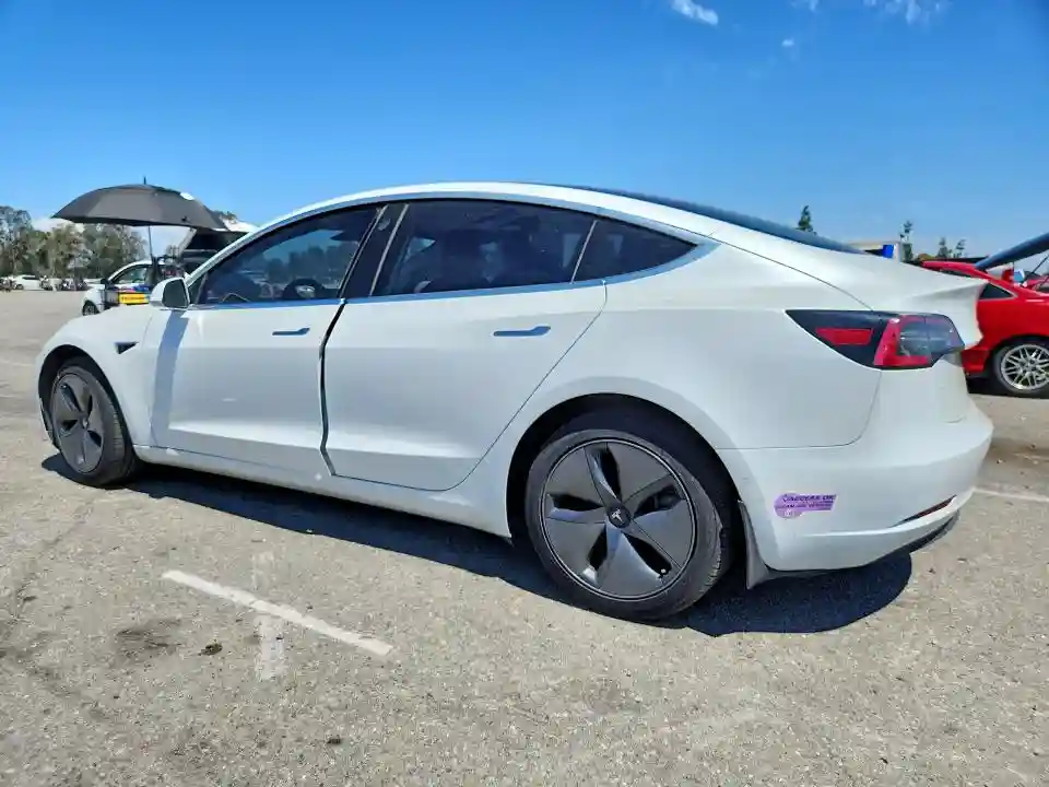5YJ3E1EA7KF485585 2019 TESLA MODEL 3-1