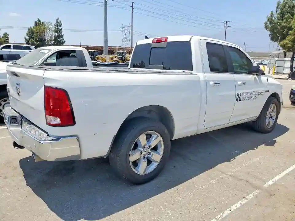 1C6RR6GM3JS229665 2018 RAM 1500-2