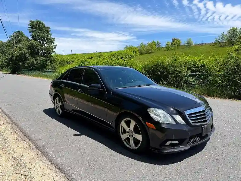 WDDHF8HB0BA325966 2011 MERCEDES-BENZ E-CLASS-1
