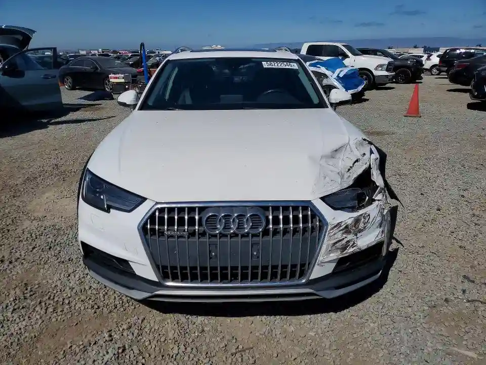 WA17NAF40JA077750 2018 AUDI A4-4