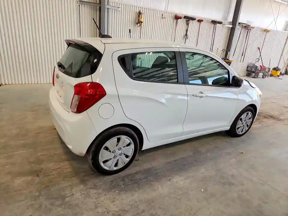 KL8CB6SA4JC423964 2018 CHEVROLET SPARK-2