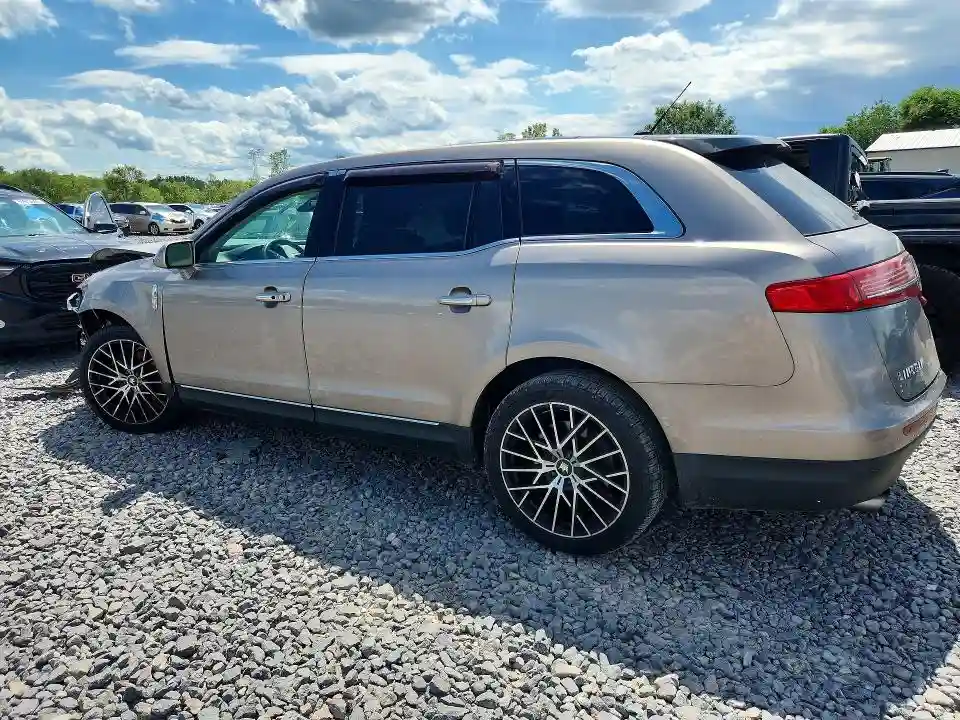 2LMHJ5AT5KBL00995 2019 LINCOLN MKT-1